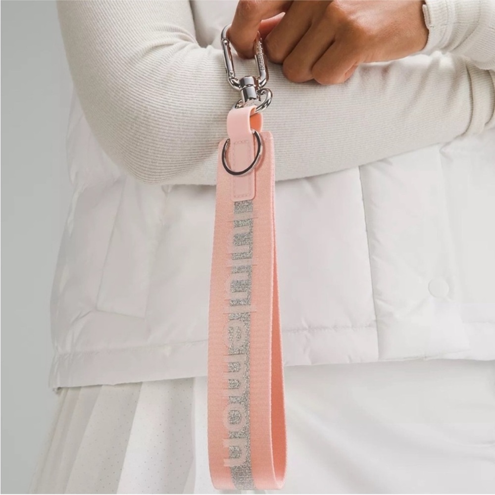 NWT Lululemon Athletica Pink Silver Never Lost Keychain